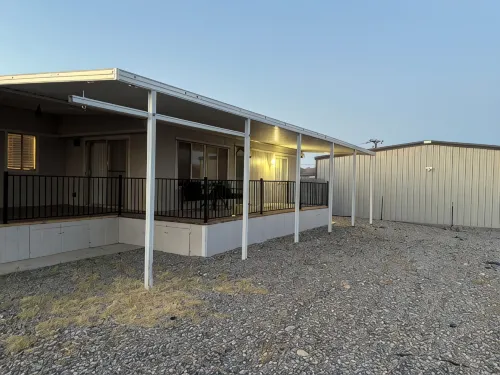 Parker Sun Daze Getaway.  Sleeps 7, Boat Parking + BBQ. Close to Free Boat Ramp - Wifi
