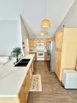 Charming 3-bedroom house in delightful Lewisville with AC, WiFi - Homestays