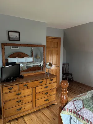 Cottage with lake view at the heart of Seneca lake - Wi-Fi