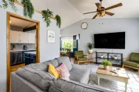 Prairie Peace - Family & Pet-Friendly Home on Quiet Cul-De-Sac w/ Games & Toys - 4-Star