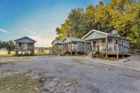 Gil's Bayou Cabins - Homestays