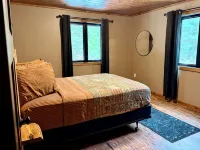 Bear Paw Lodge • Luxury Cabin • Game Room • Fire Pit - Wifi