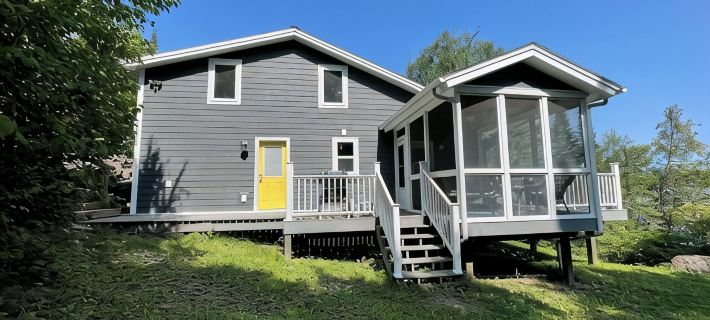 Caribou Sunrise, Lakeside Cabin in the Northwoods! Hotels in Cook County