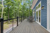 Catch an Early Spring Get Away in a Brand New 2-Bedroom Home in Baileys Harbor - Feriehus