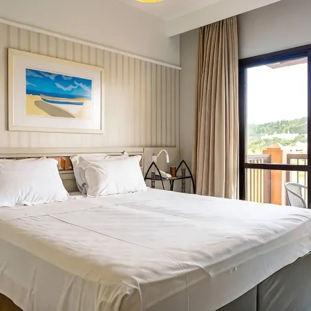 Estúdios Modernos em Resort pé na Areia - Jurerê Beach Village Jbvjr