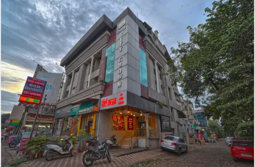 Hotel City Crown Kolhapur - Pools
