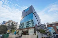 โรงแรม ไวลด์วิงส์ พรีเมียม - ที่มีที่จอดรถ