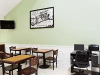 Super 8 by Wyndham Statesboro
