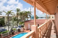 Hollywood Beach Hotels - Rooftop Pools