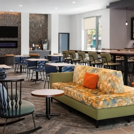 La Quinta Inn & Suites by Wyndham Chattanooga Downtown/South