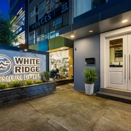 White Ridge Premium Отели рядом с достопримечательностью «Конгресс-центр Cyber»