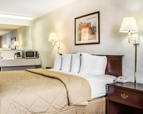 Quality Inn & Suites Yuma Hotels in Yuma