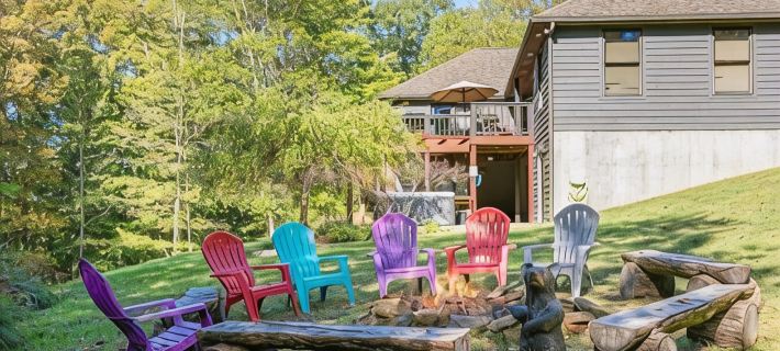 Hocking Hills Luxury Retreat-5Br-Hot Tub-Game Room-Fire Pit-5 Wooded Acres Hotel di Hocking County
