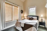 5 Star, 1 Level, Downtown, Quiet, Great View, Walk, Cozy, Pet Friendly, Enjoy! - 4-Star
