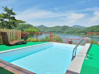 Cheongdo Heehee Nakrak Pool Villa Pension - Pools