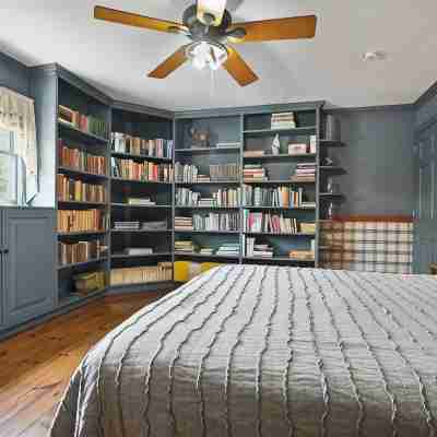Charming Colonial w/Stream Access Pet Friendly Rooms