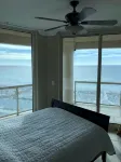 人間天堂5號塔樓801島上最佳景觀超大三臥可按兩臥出租民宿. - 按摩浴缸