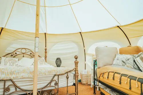 Luxury Tent-Peaceful Meadow-Firepit-Superb Views.Dogs WiFi-Beaches 10 Mins Sauna - 3 tähden