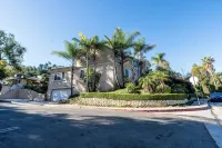 Spacious Mediterranean 5-bedroom house with AC, WiFi in marvelous Los Angeles