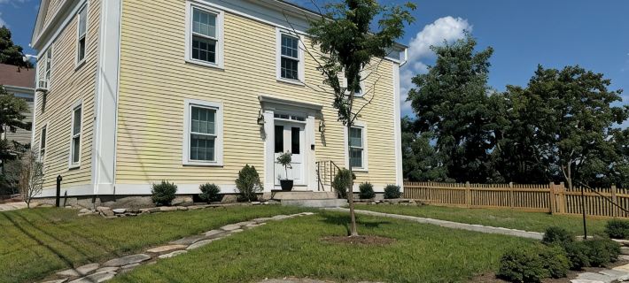 Steps from Downtown Mystic / Newly Renovated Modern Apartment Hotels in Mystic