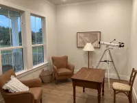 Spacious 4 Bedroom House - 3/4 Mile to Round Top Center! - 4-Star