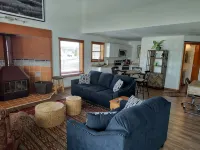 Pagosa Uptown Condo w/Queen Loft. Pet Friendly!