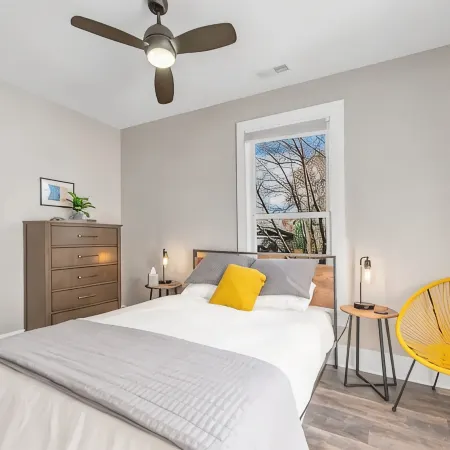 Hot tub, Quiet 3 Bedroom, Close to Downtown, WFH