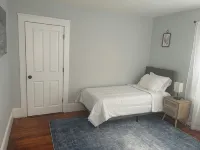 Charming 2-bedroom apartment in nice Sharon with WiFi, AC near Gillette Stadium - 4-Star