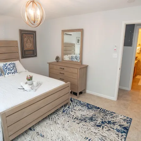 1BR/1BA New Oceanside Condo
