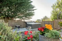 Luxury Spa Retreat Guest House with Ocean View