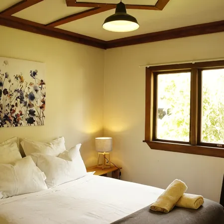 Welcome Home Cottage, Manapouri, Fiordland