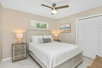 5 Minutes to Vanderbilt Beach, Dining, ShoppingFamily-Pool-Home Naples FL - ビーチサイド