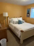 Open Layout Townhome Near All the Fun - 4성급