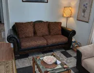 Very affordable house heat and air . - Homestays