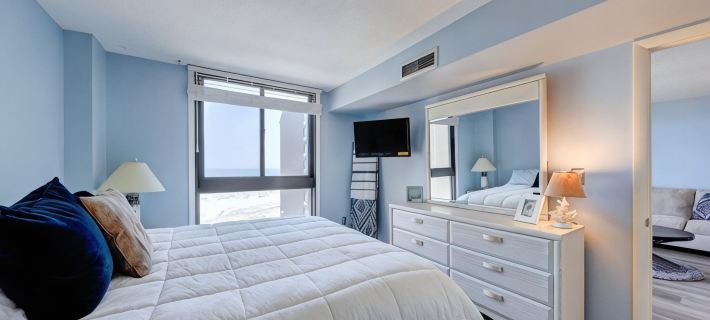 Breathtaking Ocean View, Beachfront Condo-Steps to Beach/Pools, Sea Colony East Hoteles en Bethany Beach