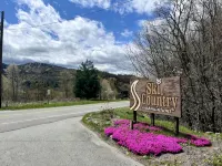 Dog-Friendly Banner Elk Condo w/ Slope View and Deck