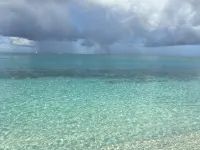 A few steps from the door and you're on Grace Bay Beach! - Badekar