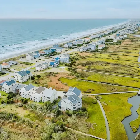 The Vida Sol! Steps to the Ocean. Sound views, Sunsets, Pier + Kayak launch
