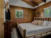 Vintage Smith Lake Retreat! Hotels in Walker County