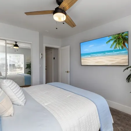 Seaside Cottage in walking distance of downtown Gilbert with charming pool.