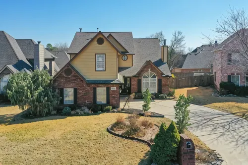 The Erie Home: Warm and Spacious in South Tulsa - 4 星級