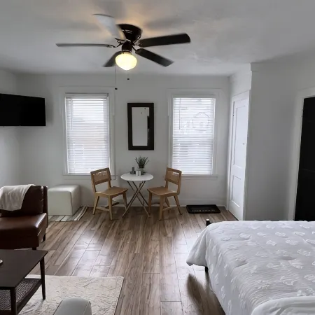 Downtown Sandusky Apartment!