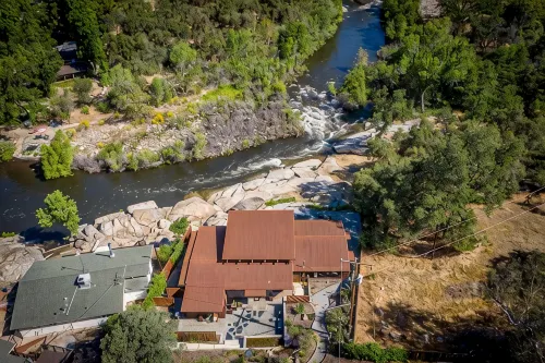 Best Swimming Hole in Town - Five Bedrooms - All King Beds! - 4 tähden