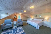 Pet/Family Friendly Getaway w/ Rainier and Marina Views Spacious Outdoor Space - 무료 와이파이