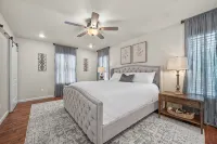 NEW! Mountainside Luxury Cottage 1—LOCATION! LOCATION! - 4-Star