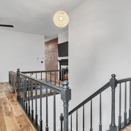The Smith Victorian 2BR Brownstone Apartment