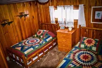 Knotty Pine - Homestays