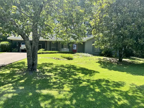 4BR/3BA home, close to square, <2m from stadium - 4-Star