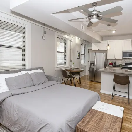 Secluded & Spacious 1BR Condo – Central in OTR