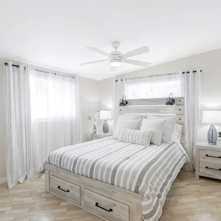 Escape to your very own private oasis in Naples, Florida!  Close to all !